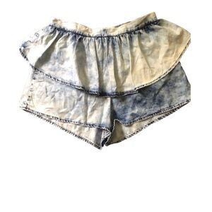 STONE washed ruffle shorts. Small